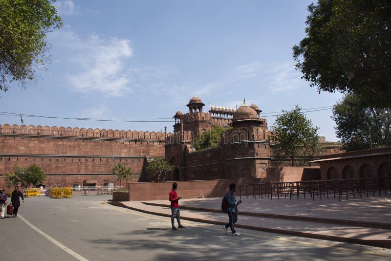 Rött fort eller Lal Qila av världsarvet på den forntida staden av Delhi i New Delhi, Indien royaltyfri foto Rött fort eller Lal Qila av världsarvet på den forntida staden av Delhi i New Delhi, Indien royaltyfri foto