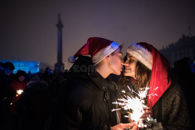 ` S Eve Нового Года в центре города в квадрате дворца стоковые фото ` S Eve Нового Года в центре города в квадрате дворца стоковые фото
