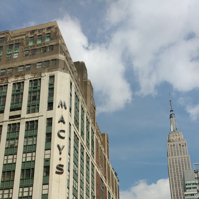 ` S Herald Square con Empire State Building, New York City, NYC, los E.E.U.U. de Macy fotos de archivo libres de regalías ` S Herald Square con Empire State Building, New York City, NYC, los E.E.U.U. de Macy fotos de archivo libres de regalías