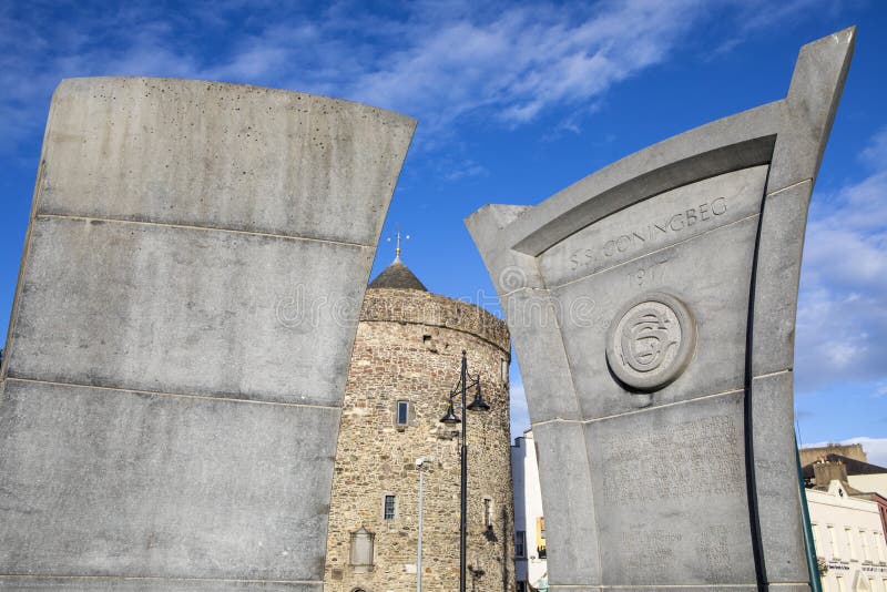 S S Monumento de Coningbeg en Waterford imágenes de archivo libres de regalías S S Monumento de Coningbeg en Waterford imágenes de archivo libres de regalías