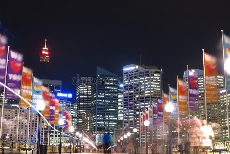 's nachts Sydney Pyrmont Bridge stock foto's 's nachts Sydney Pyrmont Bridge stock foto's