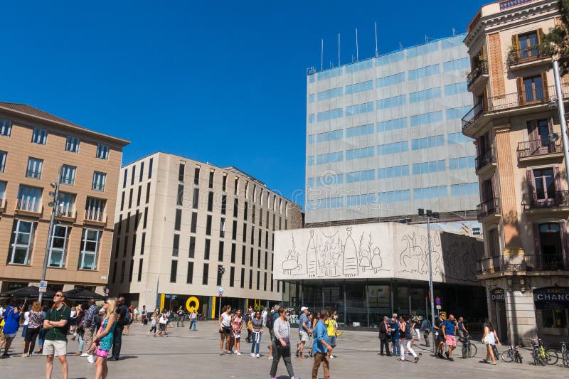 BARCELONA - SEP 2: Pablo Picasso`s frize on September 2, 2017, in Barcelona. Opposite the Cathedral, the building of the College of Architects of Catalonia exhibits three friezes of Pablo Picasso. BARCELONA - SEP 2: Pablo Picasso`s frize on September 2, 2017, in Barcelona. Opposite the Cathedral, the building of the College of Architects of Catalonia exhibits three friezes of Pablo Picasso.