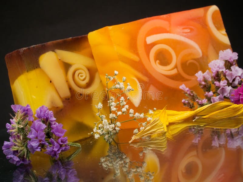 Sabonete com Flores imagem de stock