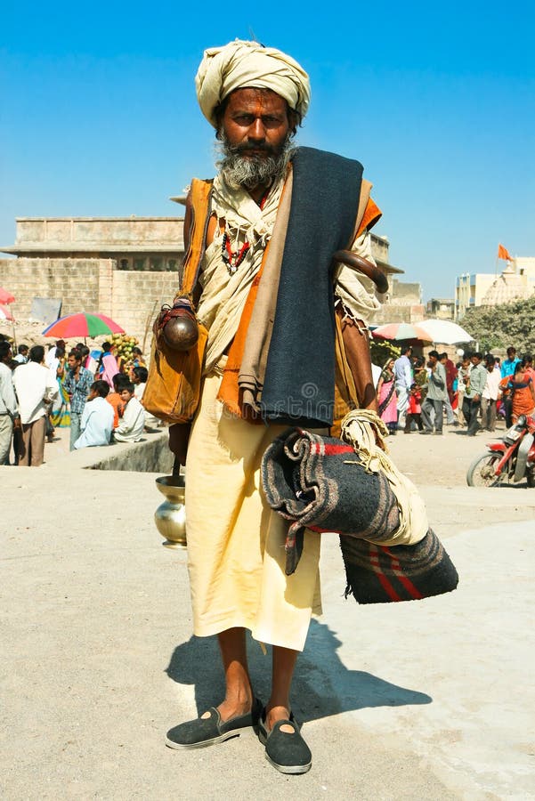 Sadhu spiritoso di Shaiva del guru (uomo santo) fotografia stock libera da diritti Sadhu spiritoso di Shaiva del guru (uomo santo) fotografia stock libera da diritti