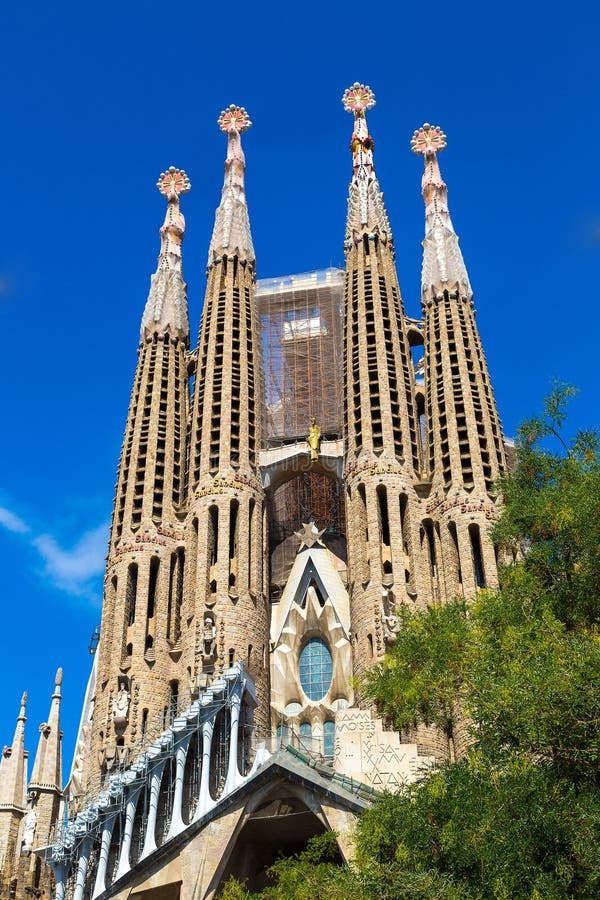 Sagrada Familia in Barcelona Editorial Photo - Image of church ...