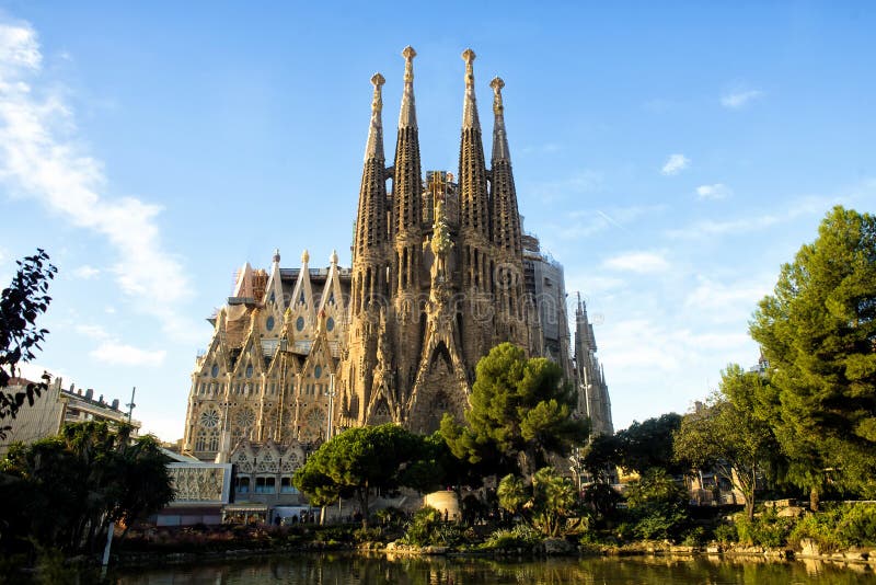 BARCELONA, SPAIN - OCTOBER 8: La Sagrada Familia Cathedral Stock Photo ...