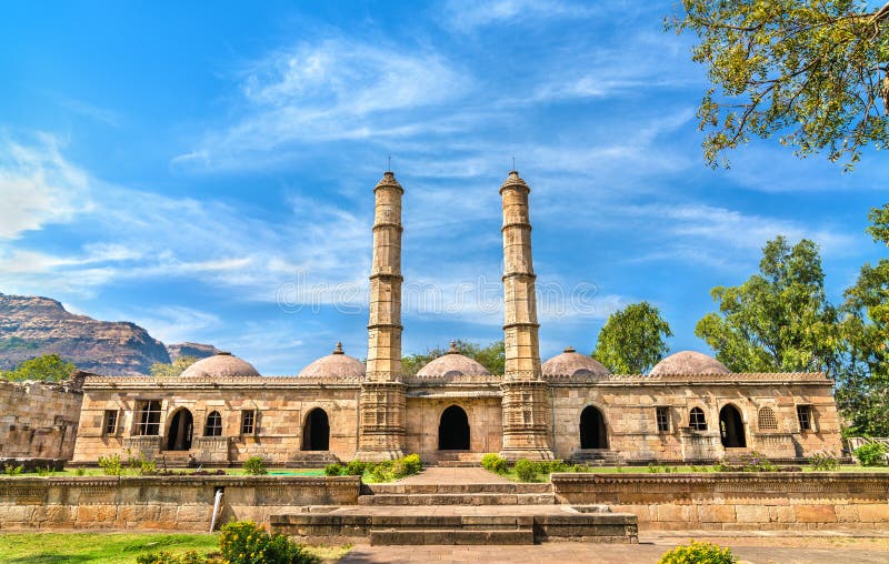 Sahar Ki Masjid an archäologischem Park Champaner-Pavagadh Ein UNESCO-Bauerbe in Gujarat, Indien lizenzfreie stockbilder Sahar Ki Masjid an archäologischem Park Champaner-Pavagadh Ein UNESCO-Bauerbe in Gujarat, Indien lizenzfreie stockbilder