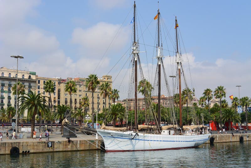 barcelona boat trips port vell