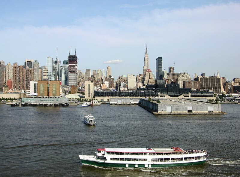 Sailing Around Manhattan