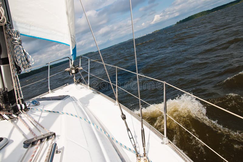 Sailing yacht in the Gulf stock image. Image of motion 39302245