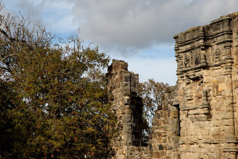 Saint Andrews Castle Scotland Ruined Walls no outono fotografia de stock royalty free Saint Andrews Castle Scotland Ruined Walls no outono fotografia de stock royalty free