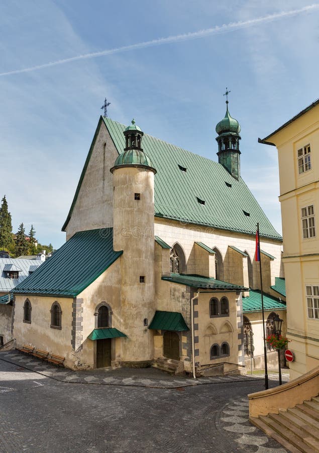 Kostol svätej Kataríny a radnica v Banskej Štiavnici na Slovensku.