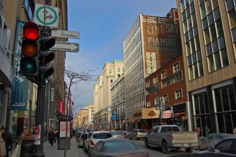 Saint Catherine Street, Montreal, Canadá Foto Editorial Imagem de