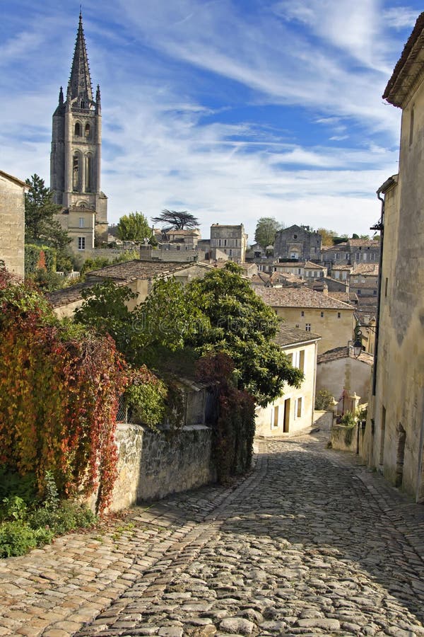 Saint Emilion stock image. Image of arch, cobbled, shops 15391019