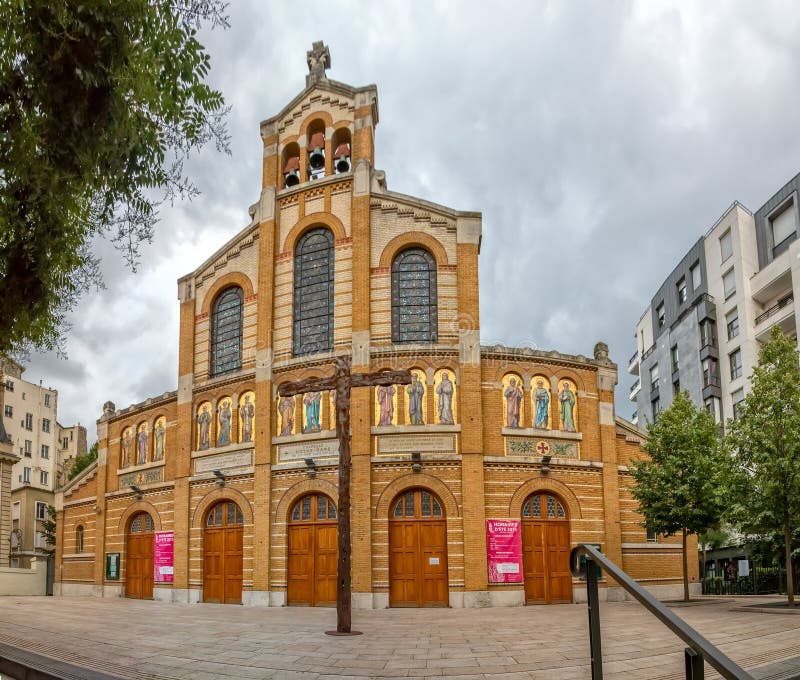Saint Honore D'église De Paris D'Eylau Image stock éditorial Image du