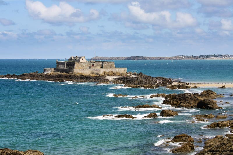 Saint Malo beach and sea stock image. Image of house 28080137