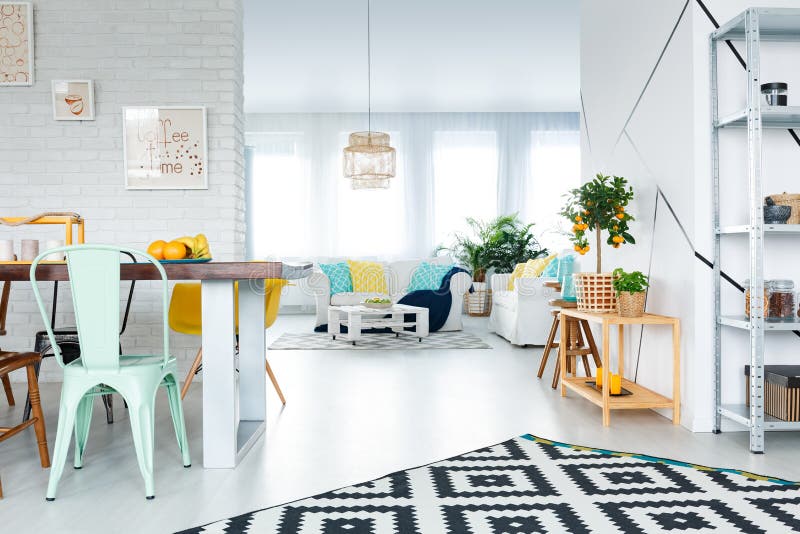 Sala Da Pranzo Con Il Salotto Immagine Stock - Immagine di spazio ... Sala Da Pranzo Con Il Salotto Immagine Stock - Immagine di spazio ...