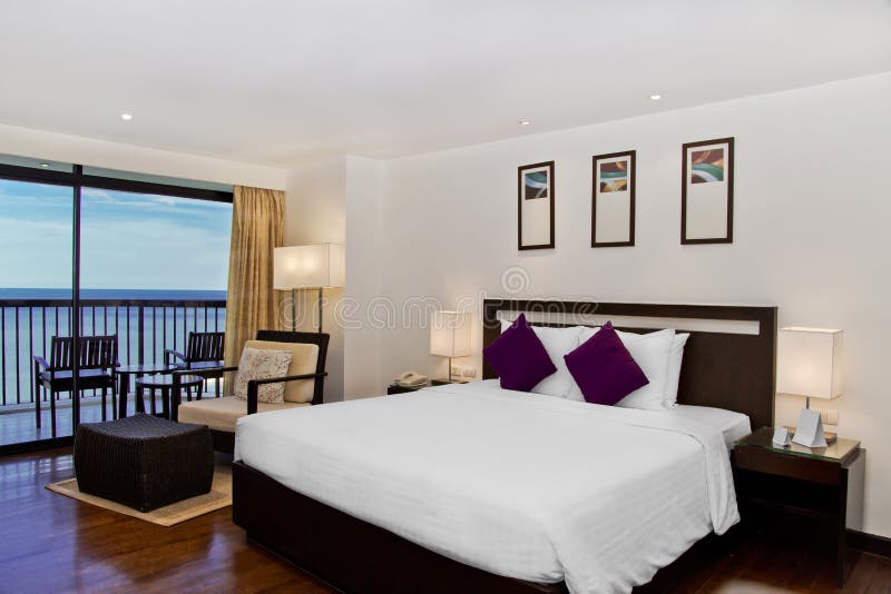 Suite de hotel com vista para o mar fotografia de stock