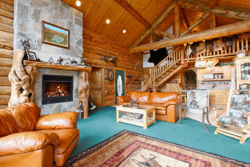 Sala de estar de la cabaña de madera