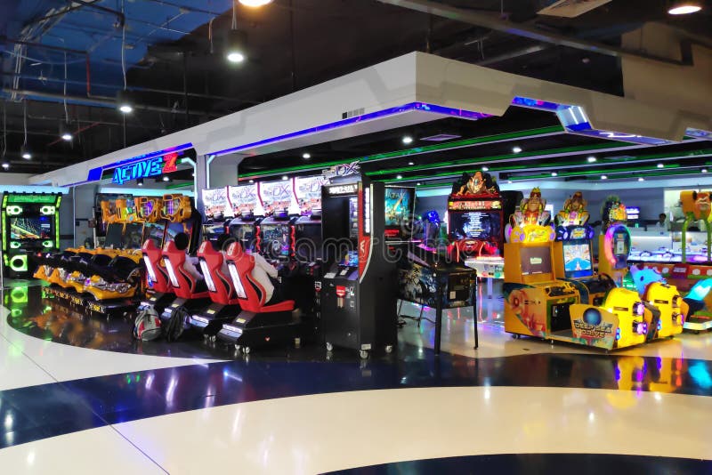 Sala De Jogos Em Um Shopping Em Bangkok Fotografia Editorial - Imagem de  fotografia, setembro: 181247147