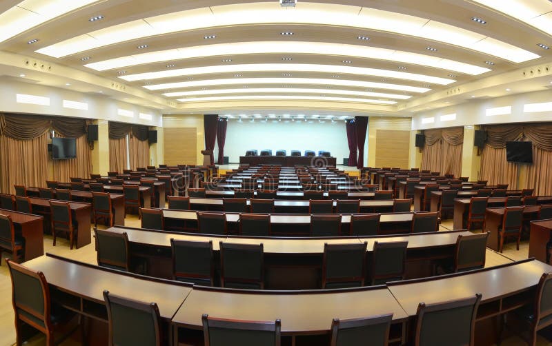 Sala de reunión grande fotografía de archivo libre de regalías Sala de reunión grande fotografía de archivo libre de regalías