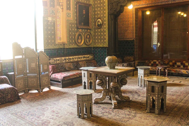 sala de apresentações  Sala-elegante-em-mohamed-ali-palace-no-cairo-egito-84126948