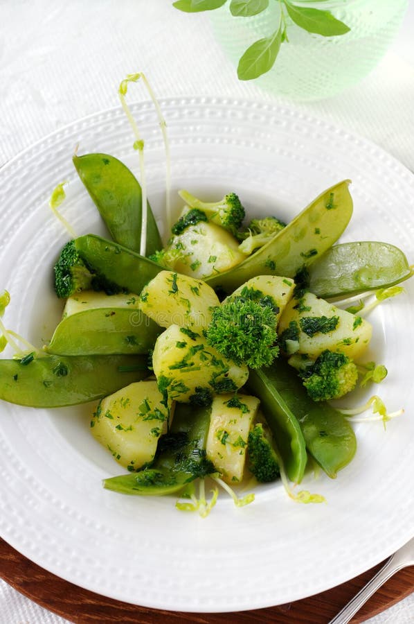 Salad with new potato,sprout pea and broccoli...