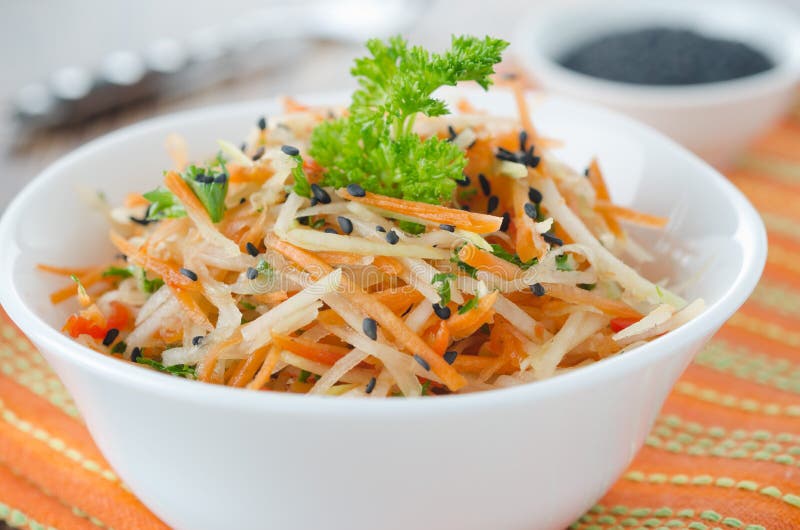 Salad of cauliflower, carrots and red peppers