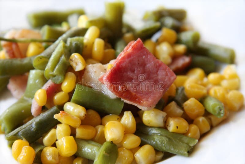 Salad with corn and broccoli