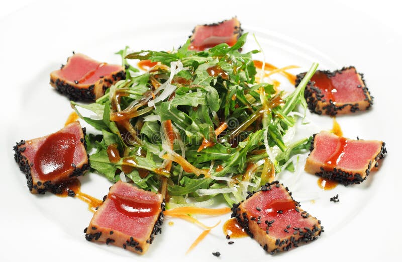 Salad with Tuna and Vegetable Leaf