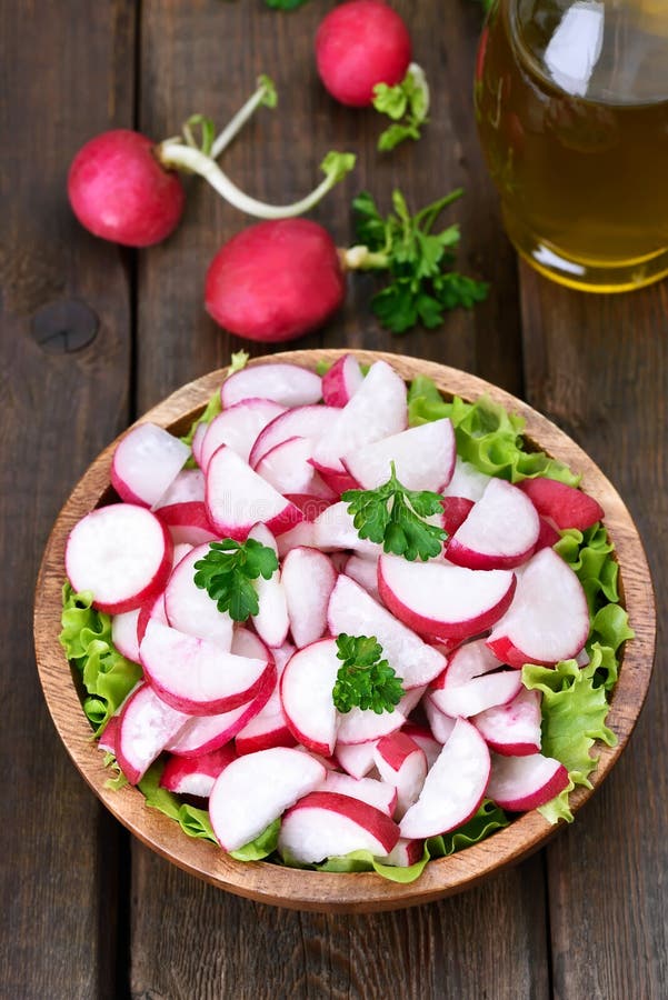 Salade de radis image libre de droits