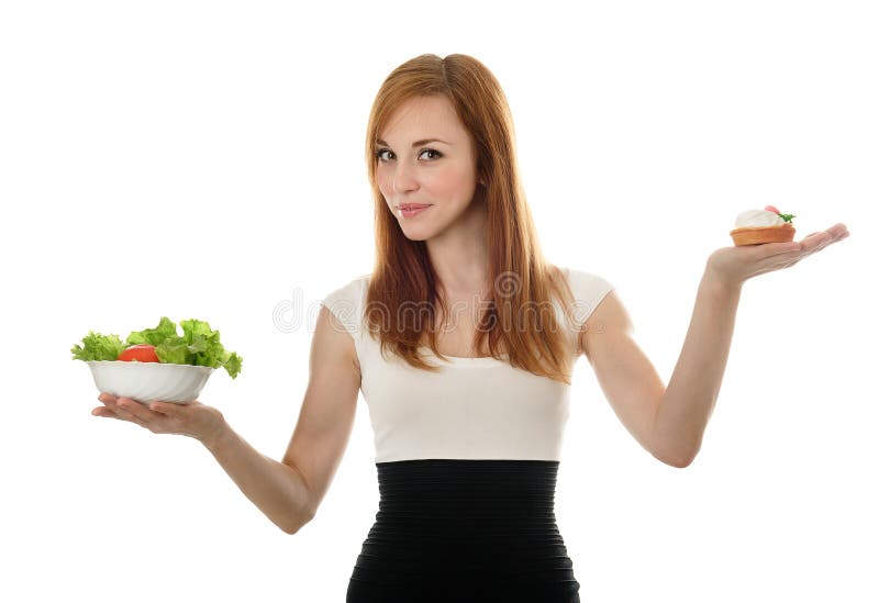 Salade ou gâteau bien choisie de laitue de jeune femme d'affaires
