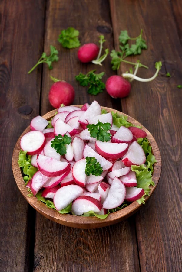 Salade végétale de radis photographie stock libre de droits