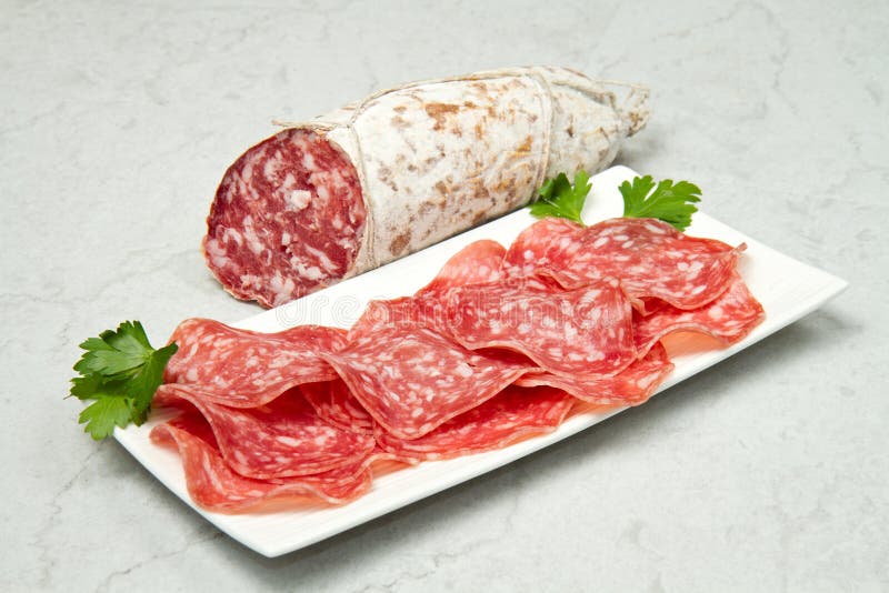 Salame Affettato Del Chorizo Immagine Stock Immagine di parte, fetta