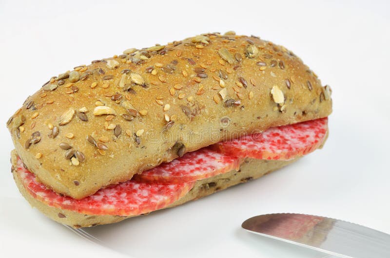 Sandwich Mit Salami, Butter Und Gurken Stockfoto Bild von scheibe