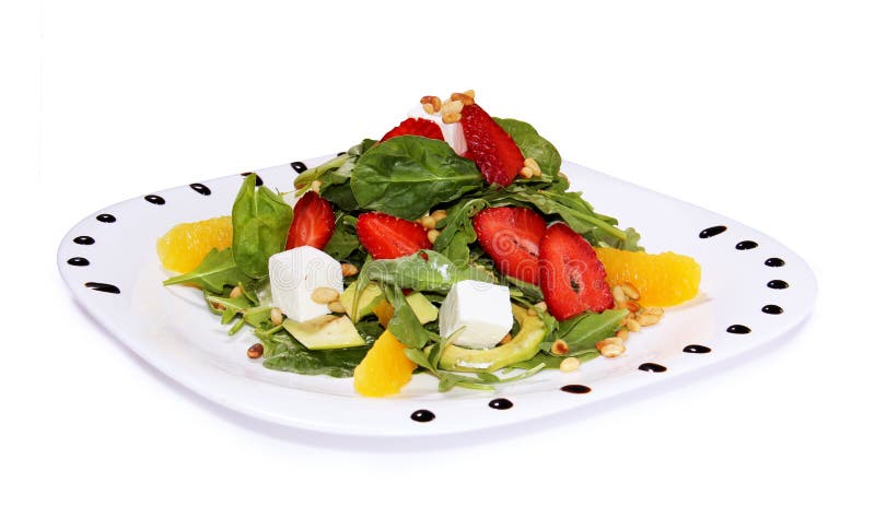 Salat mit Feta und Gemüse, Arugula, Erdbeeren lizenzfreies stockbild Salat mit Feta und Gemüse, Arugula, Erdbeeren lizenzfreies stockbild