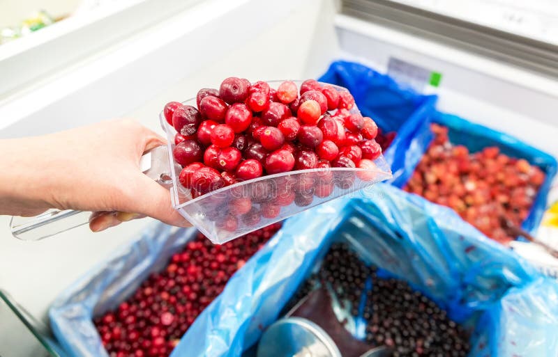 Sale of fresh frozen berries