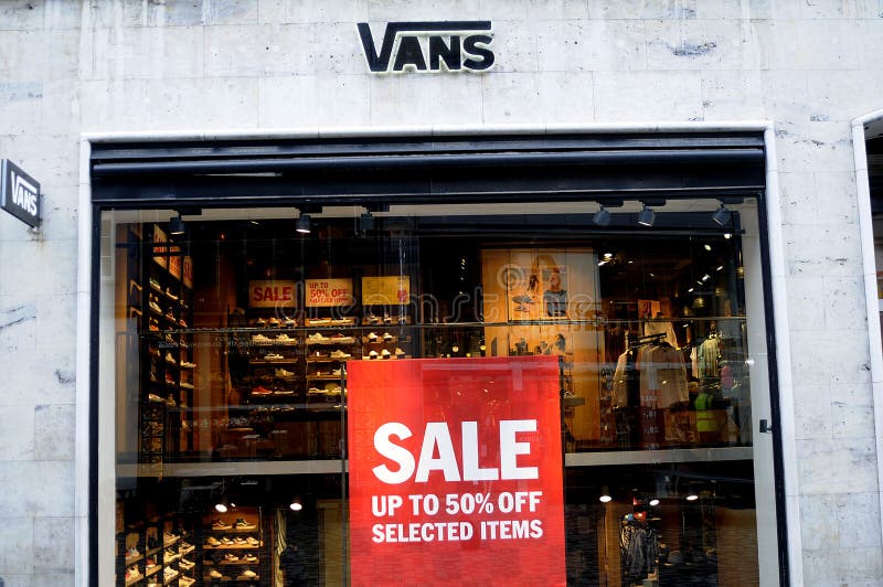 vans store 42nd street