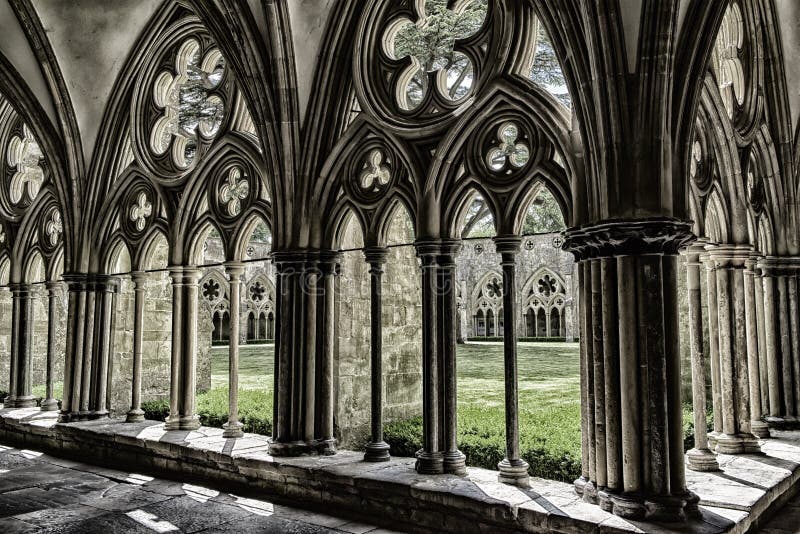 Monasterio patio de catedral, catedral iglesia de bendecido virgen, inglaterra.