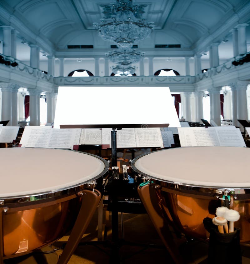 Salle de concert image stock. Image du vide, étape, foule 23494627