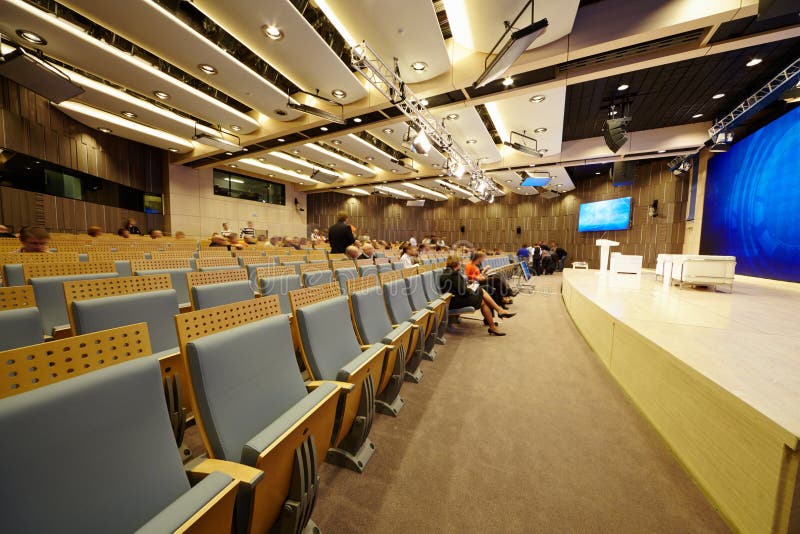 Salle de conférences principale au centre international de multimédia image stock Salle de conférences principale au centre international de multimédia image stock