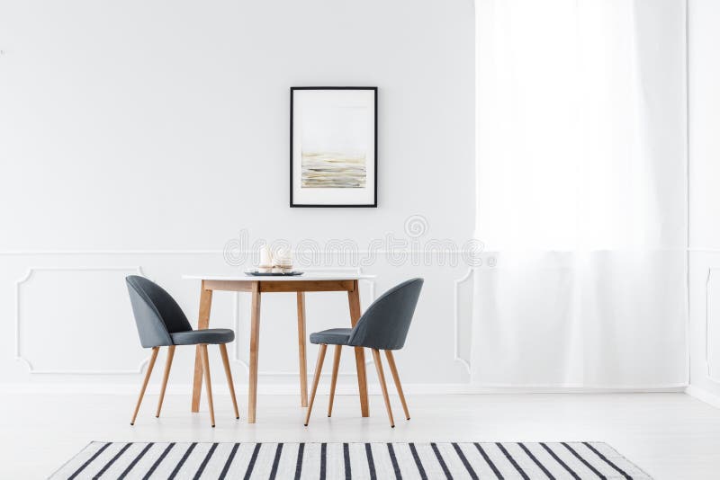 Salle à manger minimaliste avec l'affiche photographie stock libre de droits