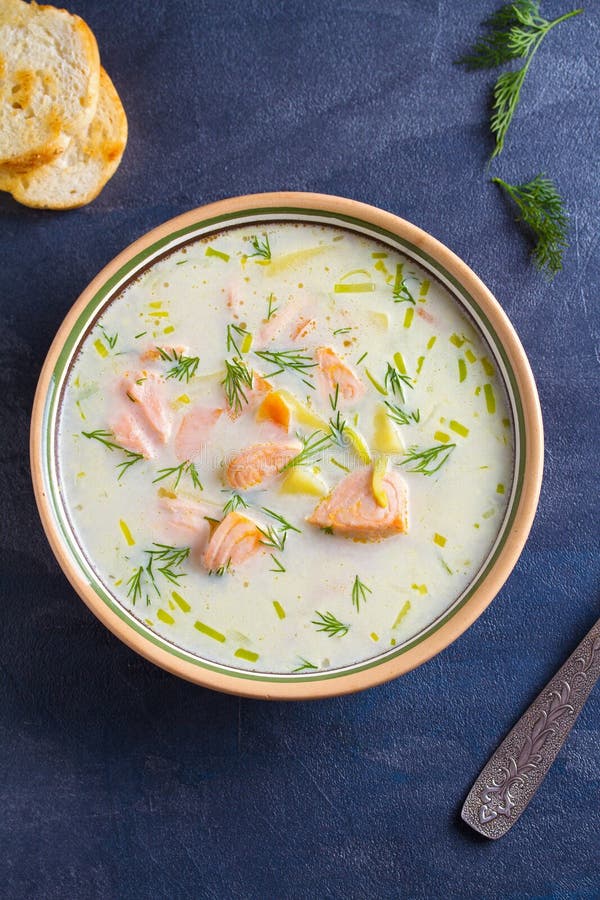 Salmon Soup Krämig hurtig laxfisksoppa Rent äta som är sunt och, bantar matbegrepp fotografering för bildbyråer Salmon Soup Krämig hurtig laxfisksoppa Rent äta som är sunt och, bantar matbegrepp fotografering för bildbyråer
