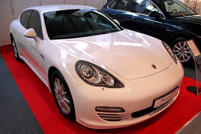 Salon rétro et d'objets exotiques de l'Automobile photos libres de droits Salon rétro et d'objets exotiques de l'Automobile photos libres de droits