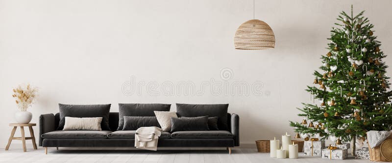 Salotto di Natale all'interno dello stile scandinavo. albero di natale con scatole regalo fotografia stock