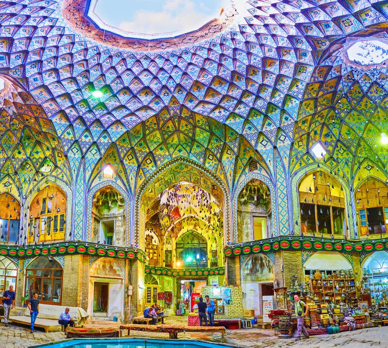 Salowy oświetlenie Aminoddole karawanseraj, Kashan, Iran zdjęcia stock