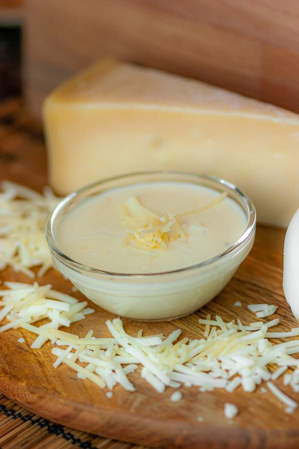 Salsa De Queso Salsa Italiana Comida Italiana Imagen de archivo