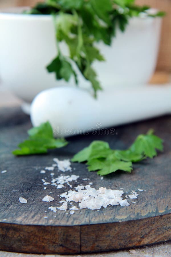 Salt, parsley and mortar