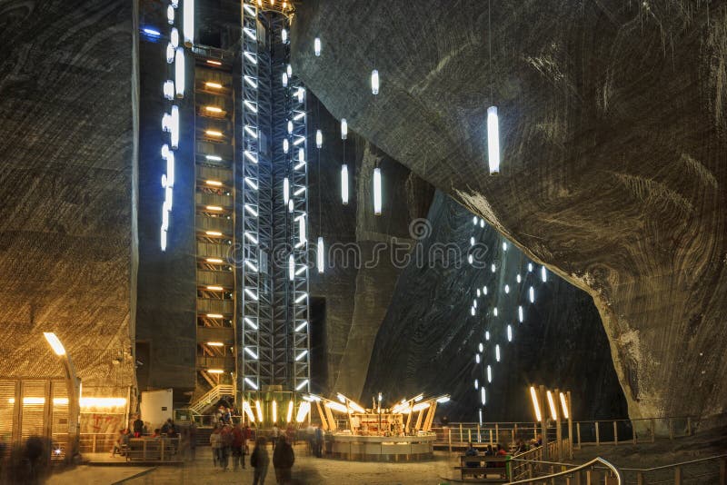 Salzbergwerk-Galerie Salina Turda in Rumänien stockfotografie Salzbergwerk-Galerie Salina Turda in Rumänien stockfotografie