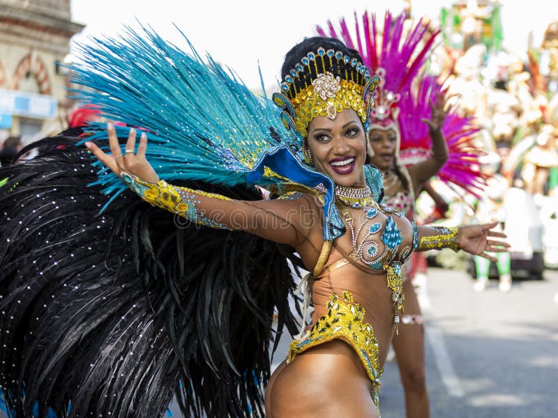 London, UK. 27th July, 2014. Carnival Samba dancer from Paraiso